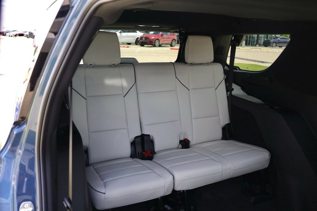 Used 2026 Cadillac Escalade Sport RWD image 32