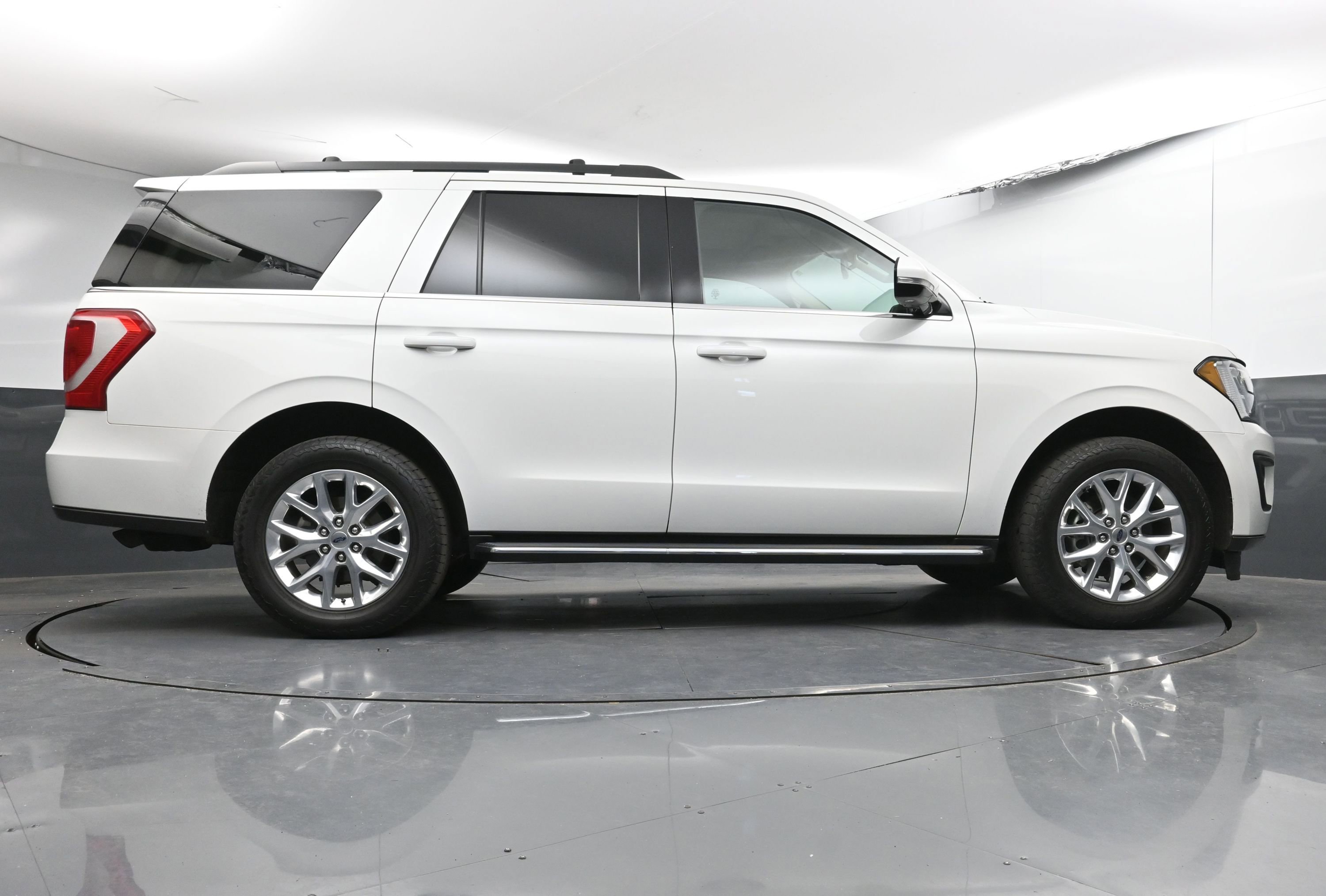 Used 2020 Ford Expedition XLT w/ Equipment Group 202A image 26