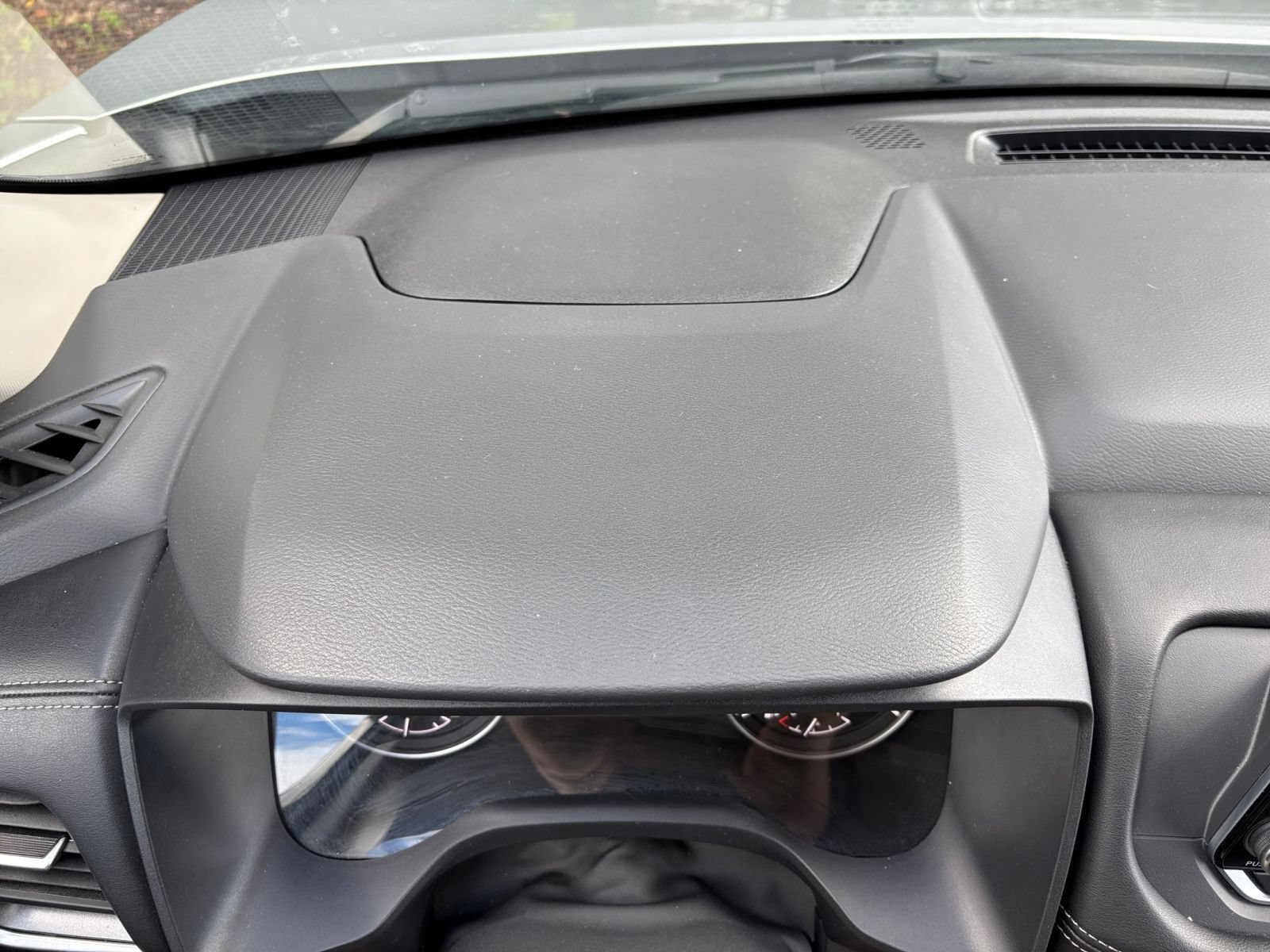 Used 2025 Nissan Rogue SV AWD/4WD image 34
