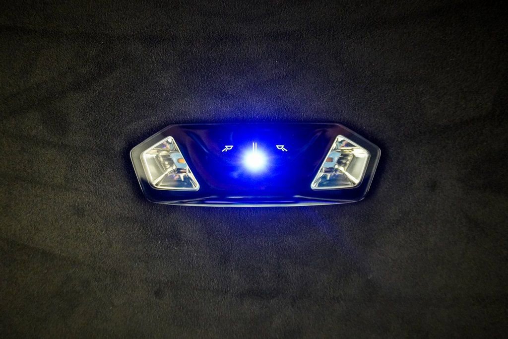 Used 2025 BMW M5 w/ Carbon Package image 23