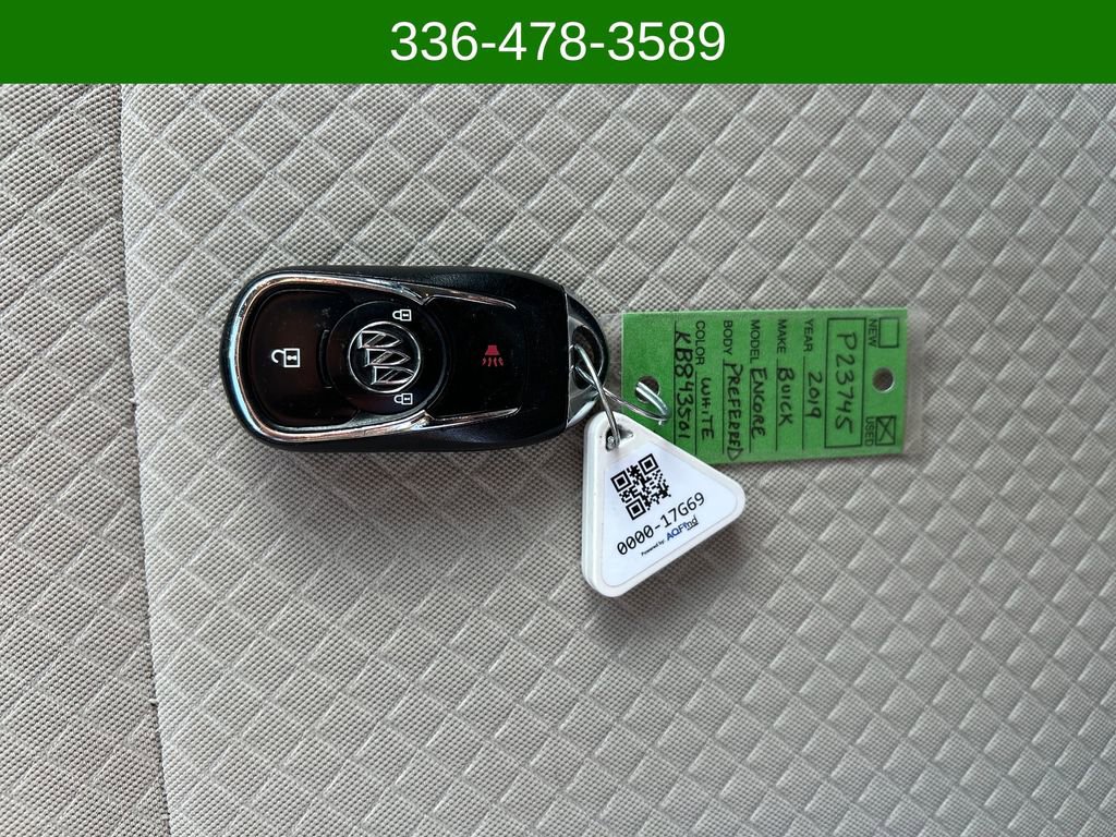 Used 2019 Buick Encore Preferred image 28