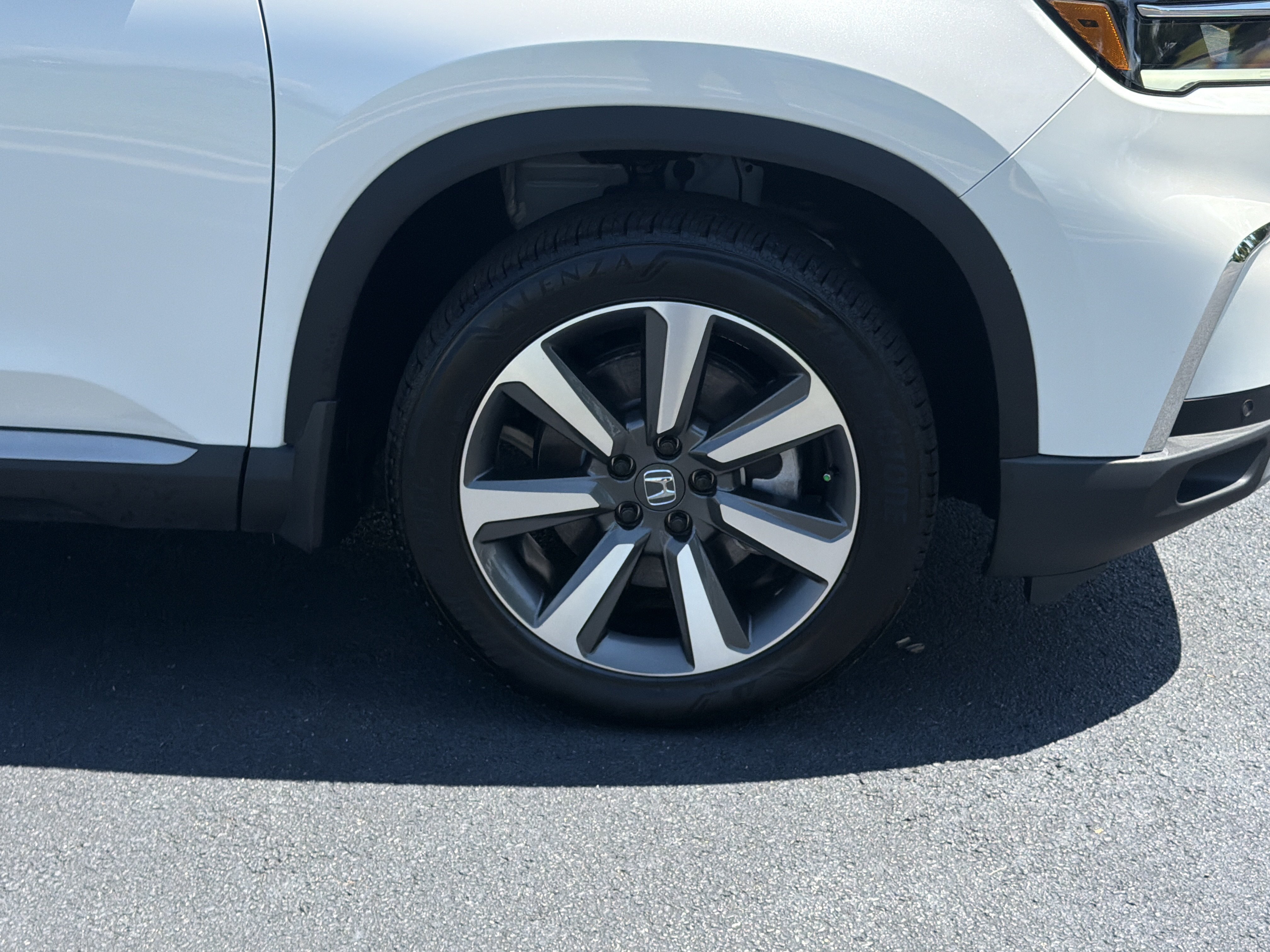 Used 2025 Honda Pilot Elite image 33