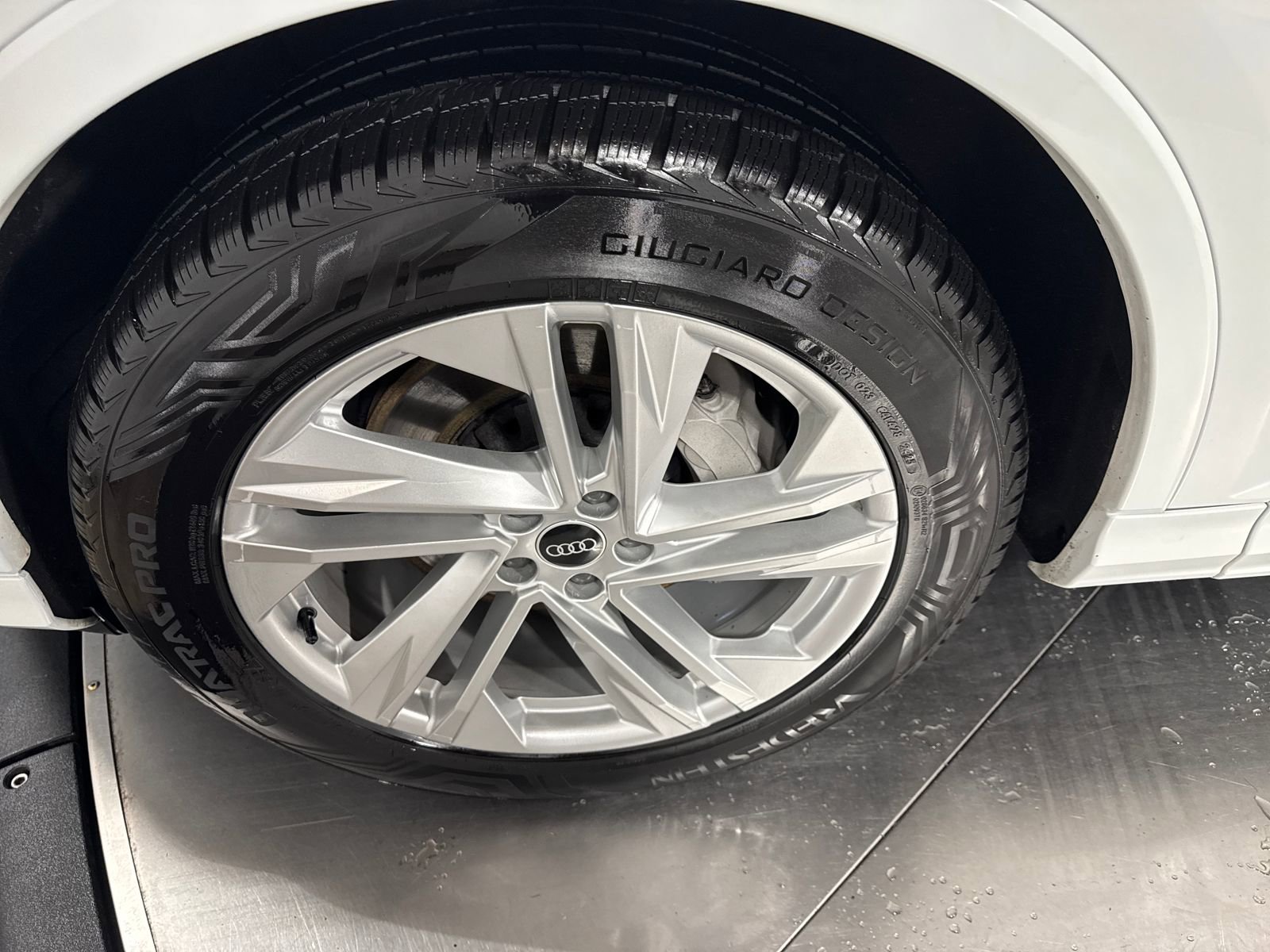 Used 2021 Audi Q7 3.0T Premium Plus image 11