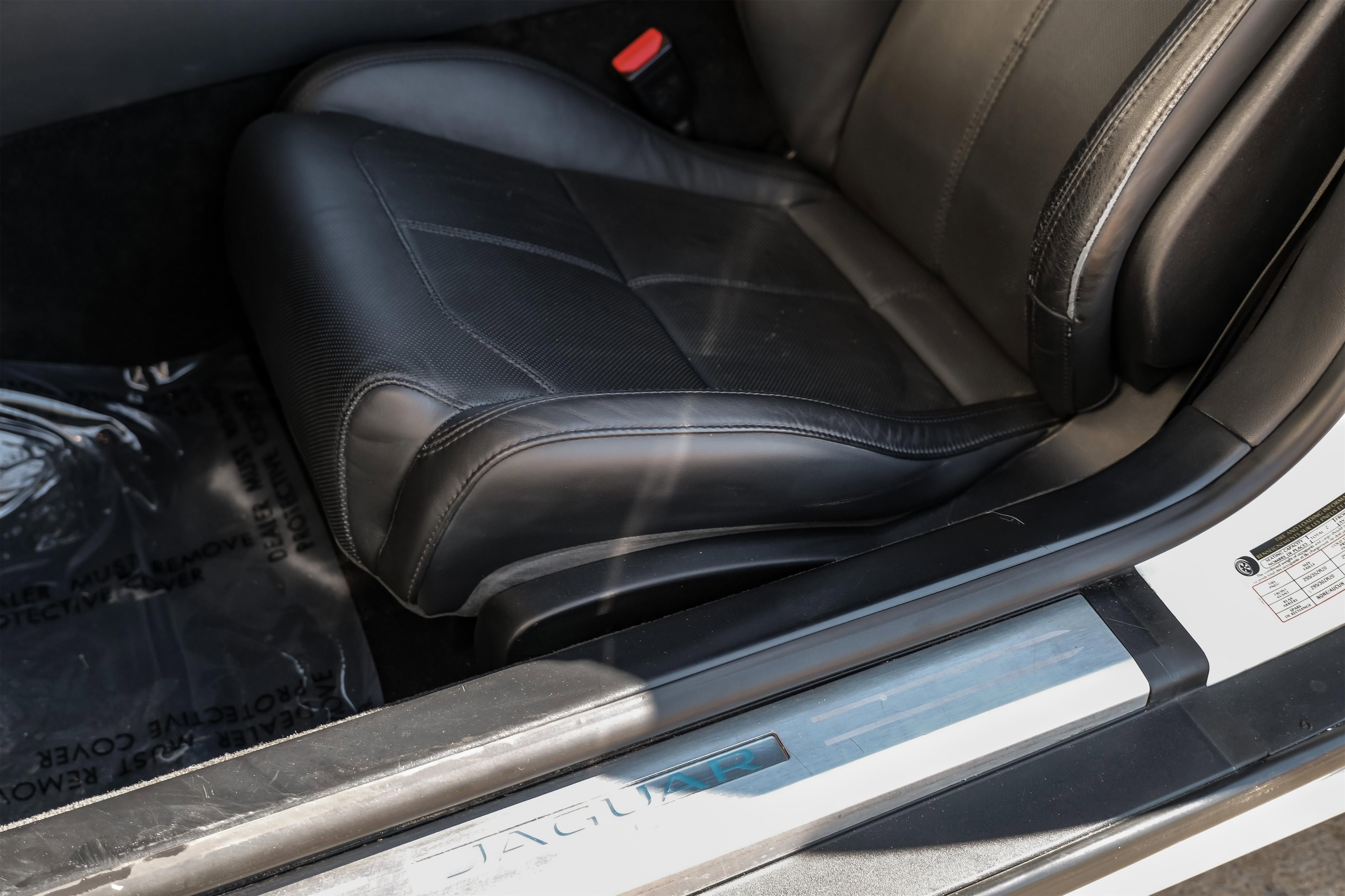 Used 2021 Jaguar F-TYPE Coupe image 29