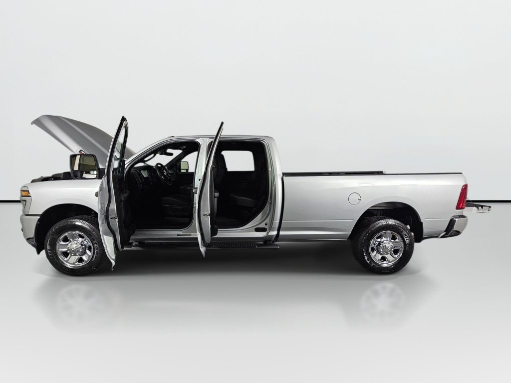 New 2026 RAM 3500 Tradesman AWD/4WD image 10