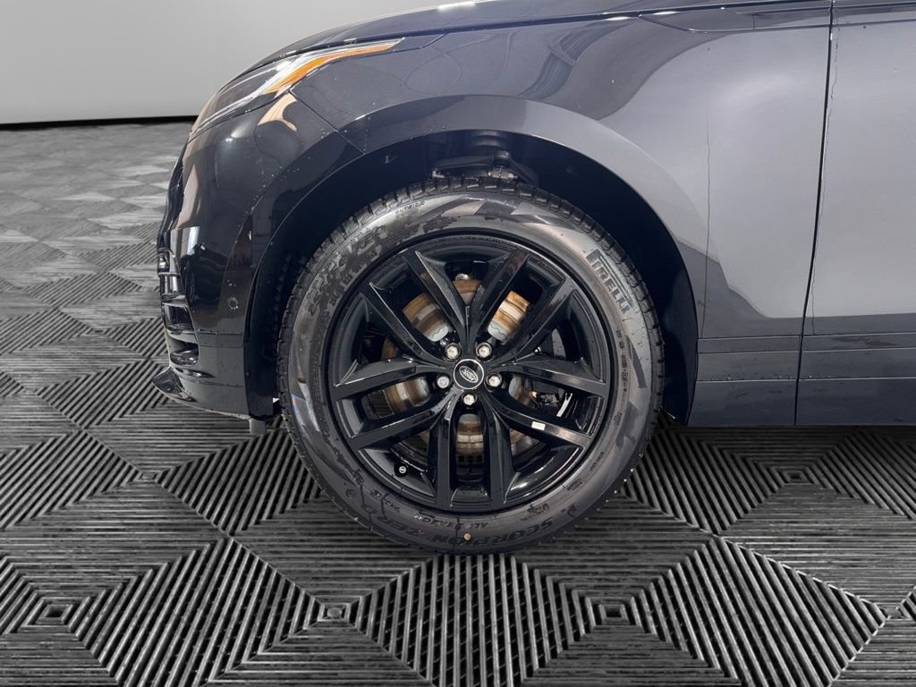 New 2026 Land Rover Range Rover Velar Dynamic SE image 14