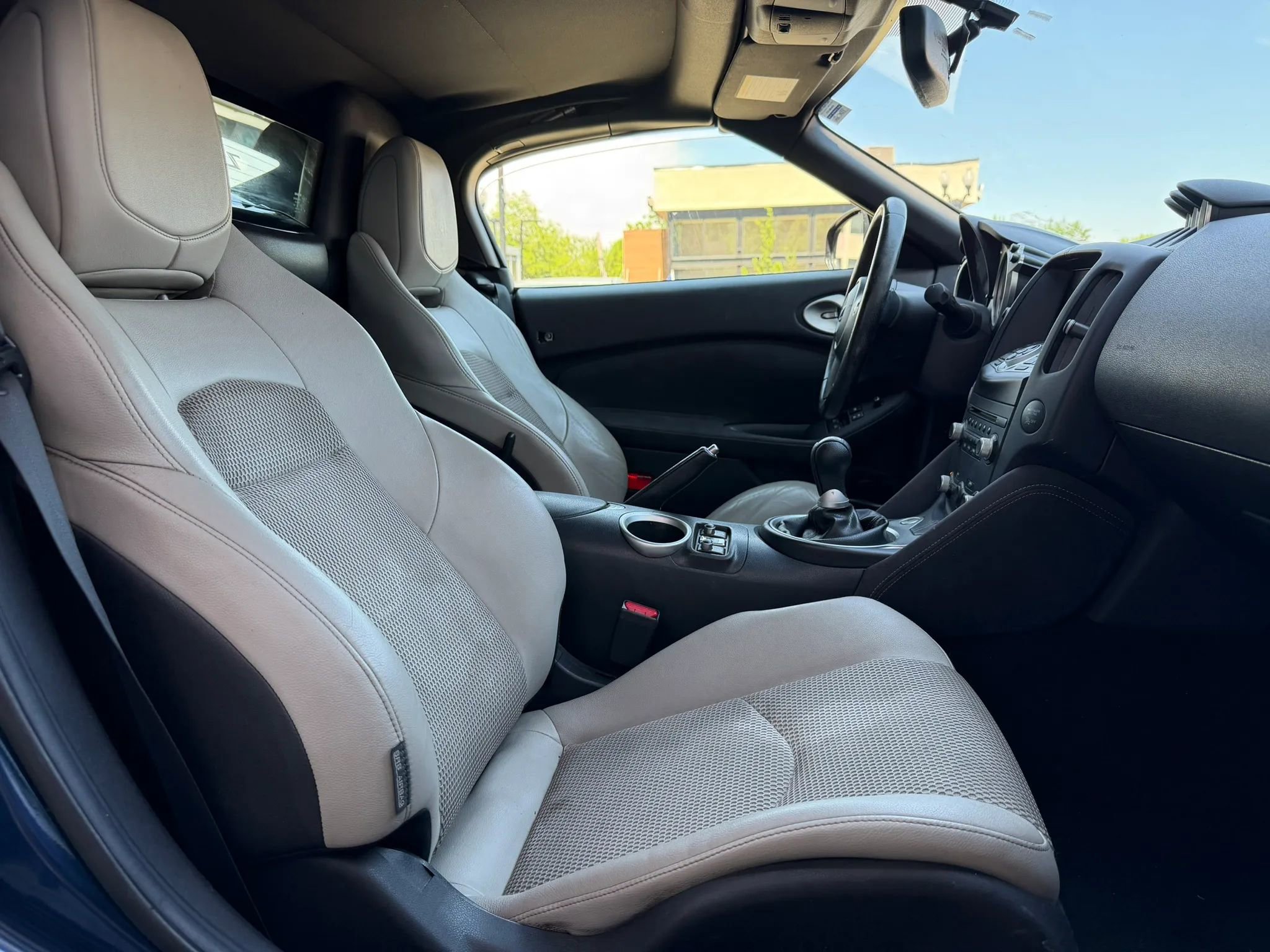 Used 2013 Nissan 370Z Touring RWD image 20
