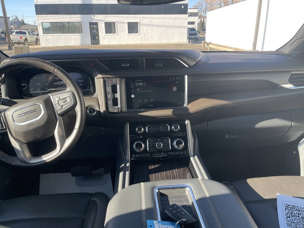 Used 2022 GMC Yukon Denali image 24