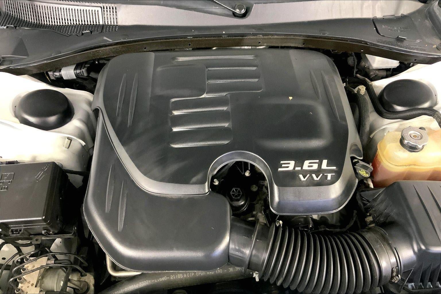 Used 2023 Chrysler 300 Touring w/ Sport Appearance Package RWD image 30