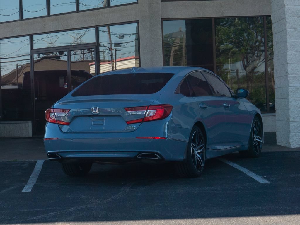 Used 2022 Honda Accord Touring image 3