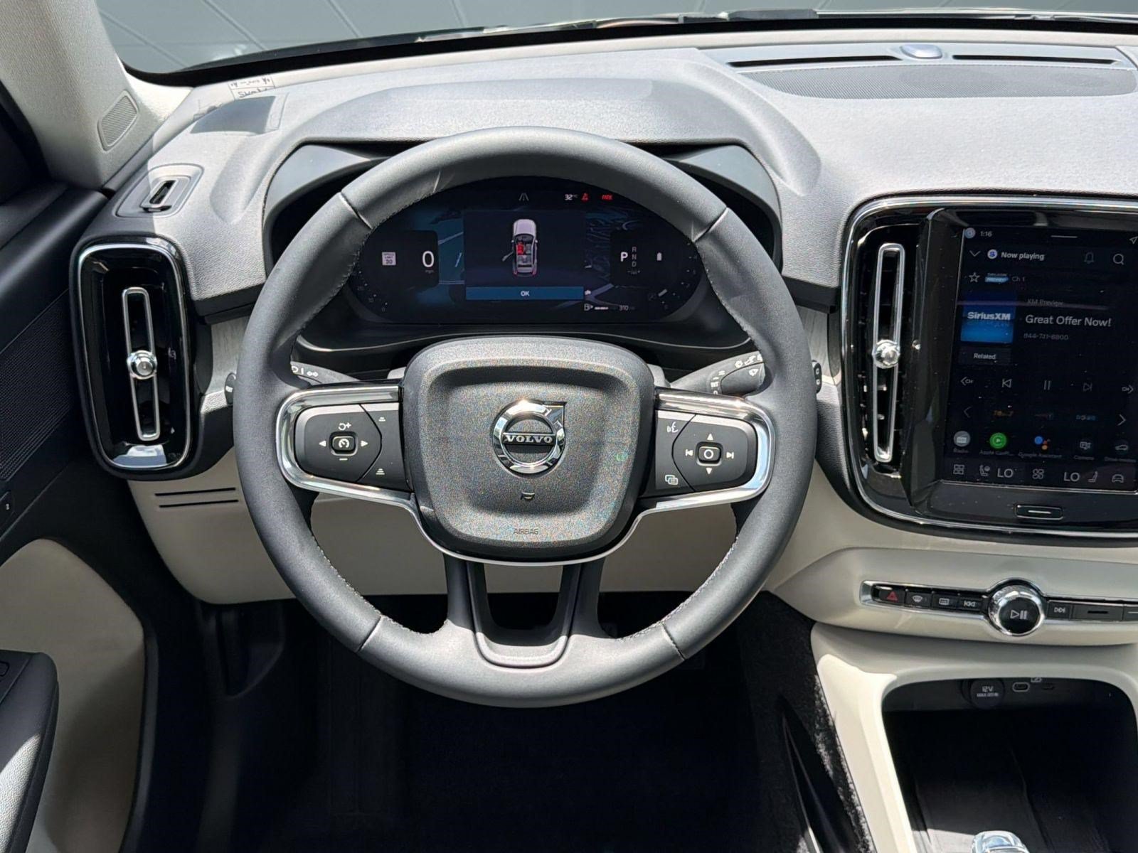 Certified 2026 Volvo XC40 B5 Plus AWD/4WD image 17