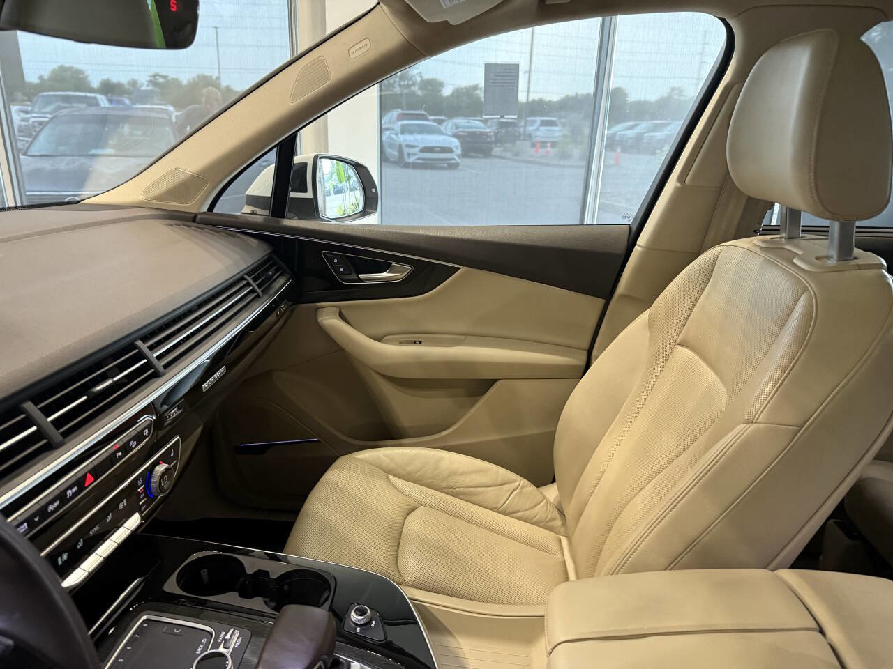 Used 2017 Audi Q7 3.0T Premium Plus image 30