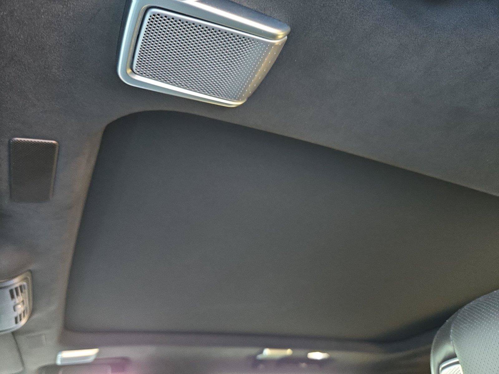 Used 2026 Cadillac Escalade Platinum Luxury w/ LPO, Floor Liner Package AWD/4WD image 9