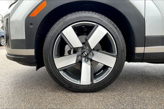 Used 2024 Hyundai Santa Fe Limited image 4