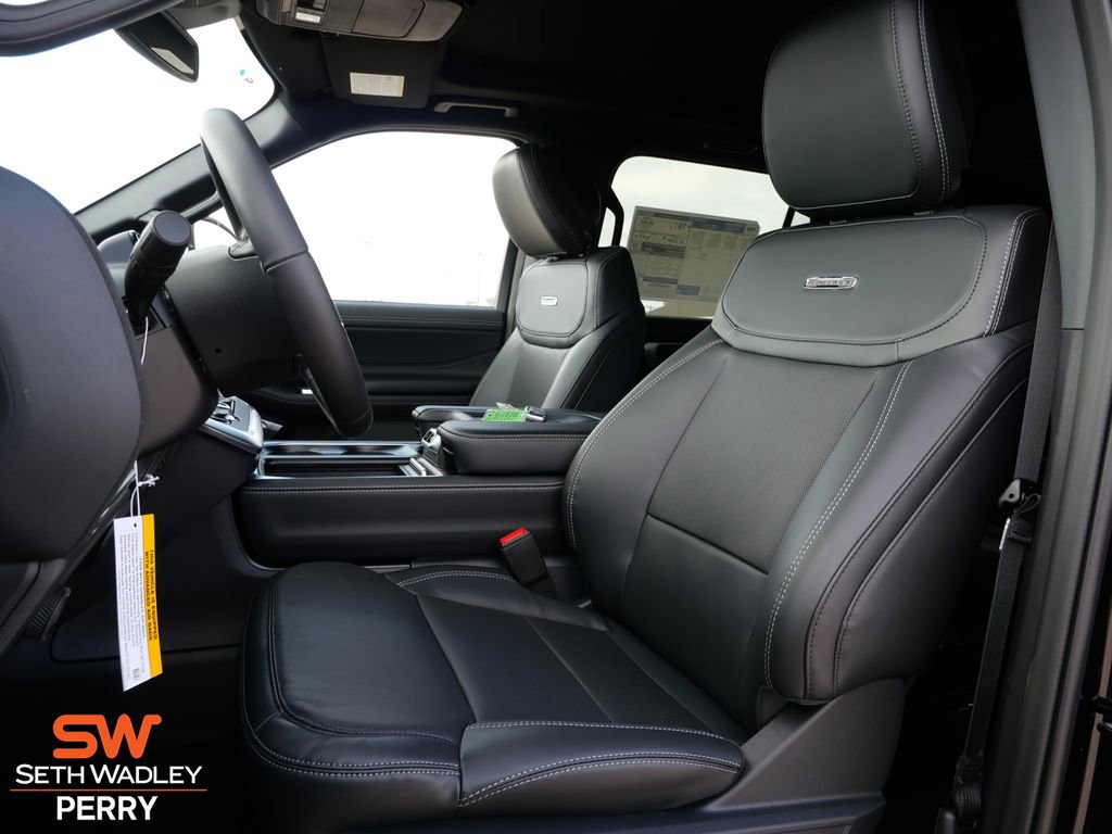 New 2026 Ford Expedition Platinum image 16