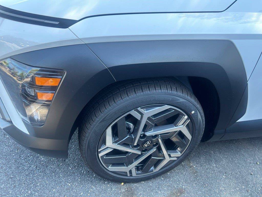 New 2027 Hyundai Kona SEL Sport FWD image 8