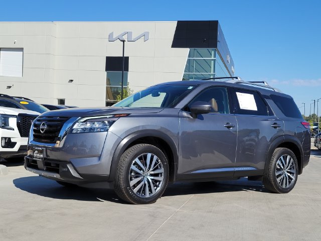 Used 2022 Nissan Pathfinder Platinum w/ Cargo Package
