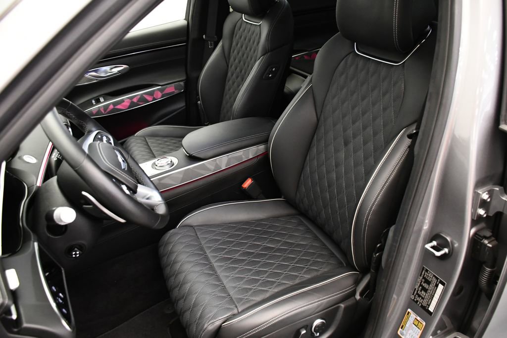 Used 2025 Genesis GV70 3.5T Sport w/ Sport Advanced Package image 38
