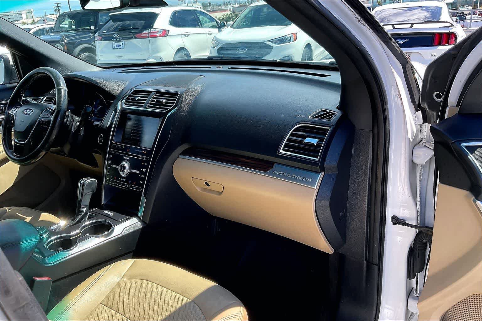 Used 2016 Ford Explorer Limited w/ Equipment Group 301A AWD/4WD image 23