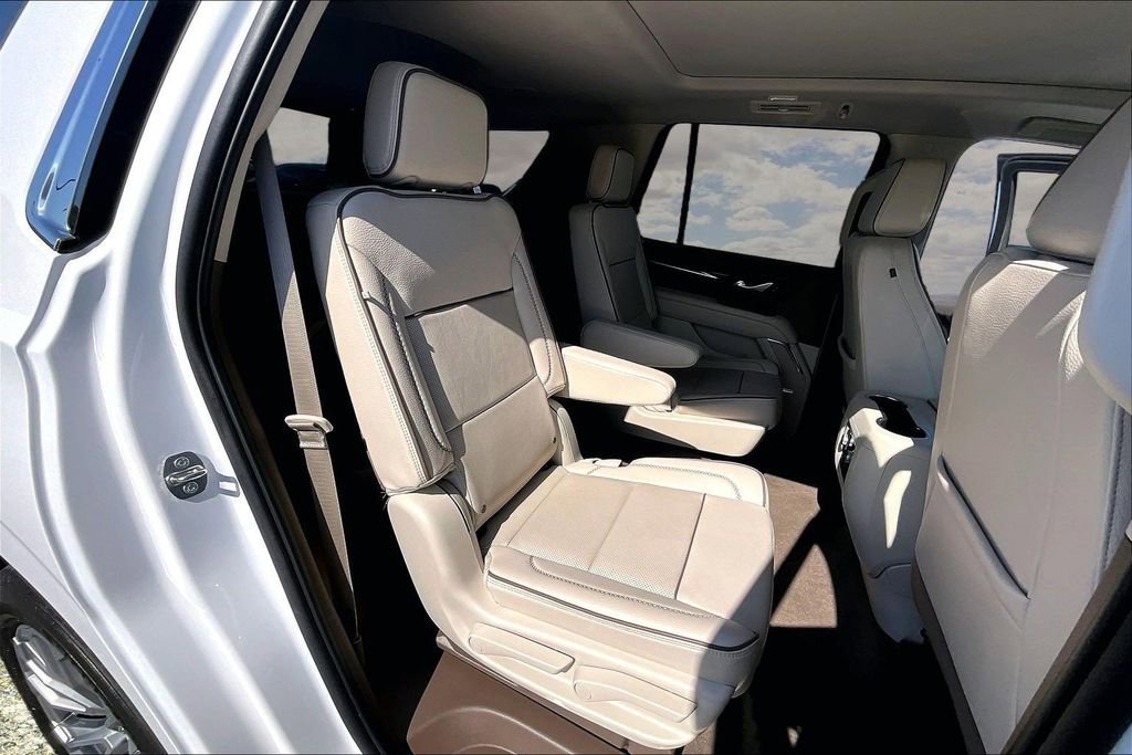 Used 2023 GMC Yukon Denali image 25