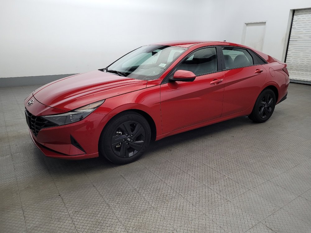 Used 2023 Hyundai Elantra SEL image 2