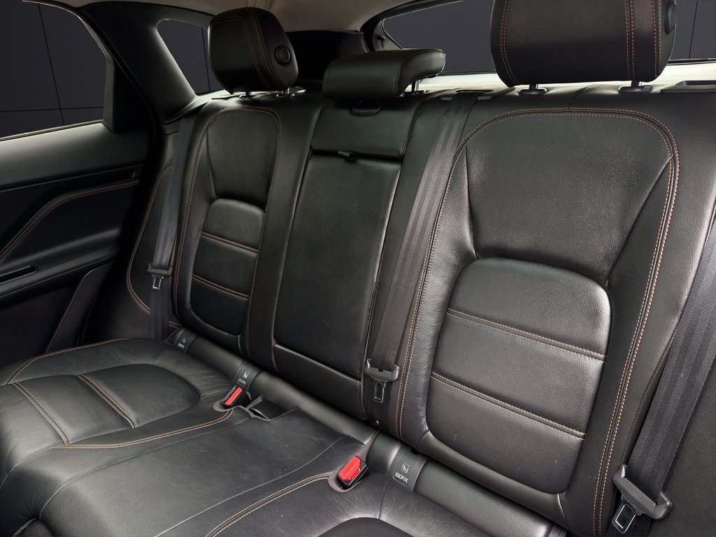 Used 2020 Jaguar F-PACE Prestige AWD/4WD image 22