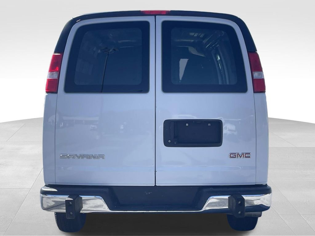 Used 2020 GMC Savana 2500 w/ Driver Convenience Package image 4