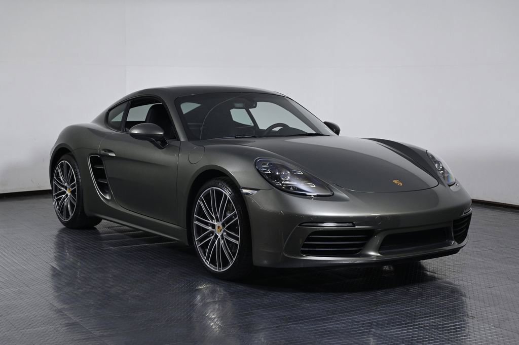 Used 2025 Porsche 718 Cayman image 9