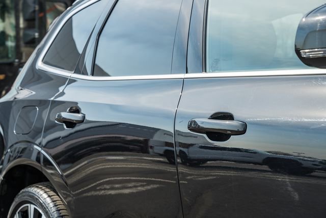 Used 2023 Volvo XC60 B5 Ultimate w/ Climate Package image 16