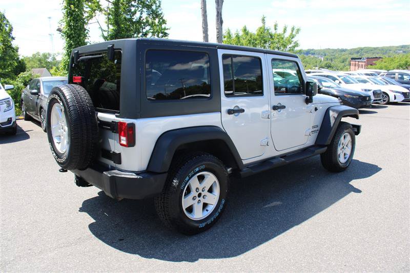 Used 2012 Jeep Wrangler Unlimited Sport AWD/4WD image 8