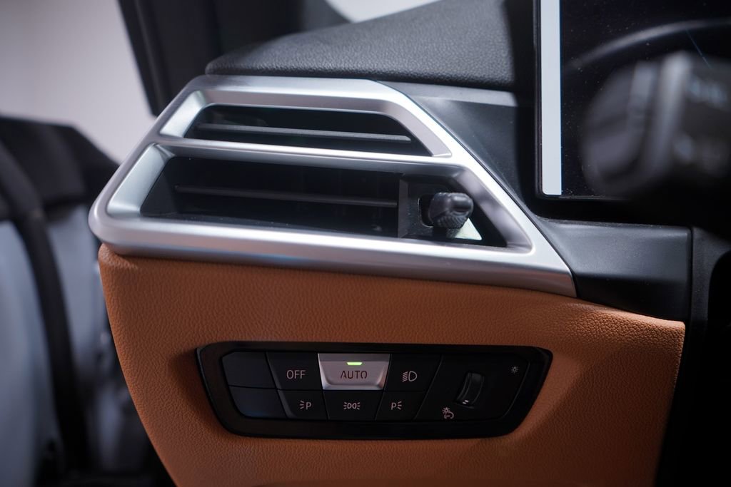 Used 2025 BMW 430i 430i w/ M Sport Package image 18