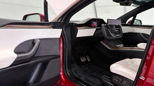 Used 2023 Tesla Model X AWD/4WD image 41