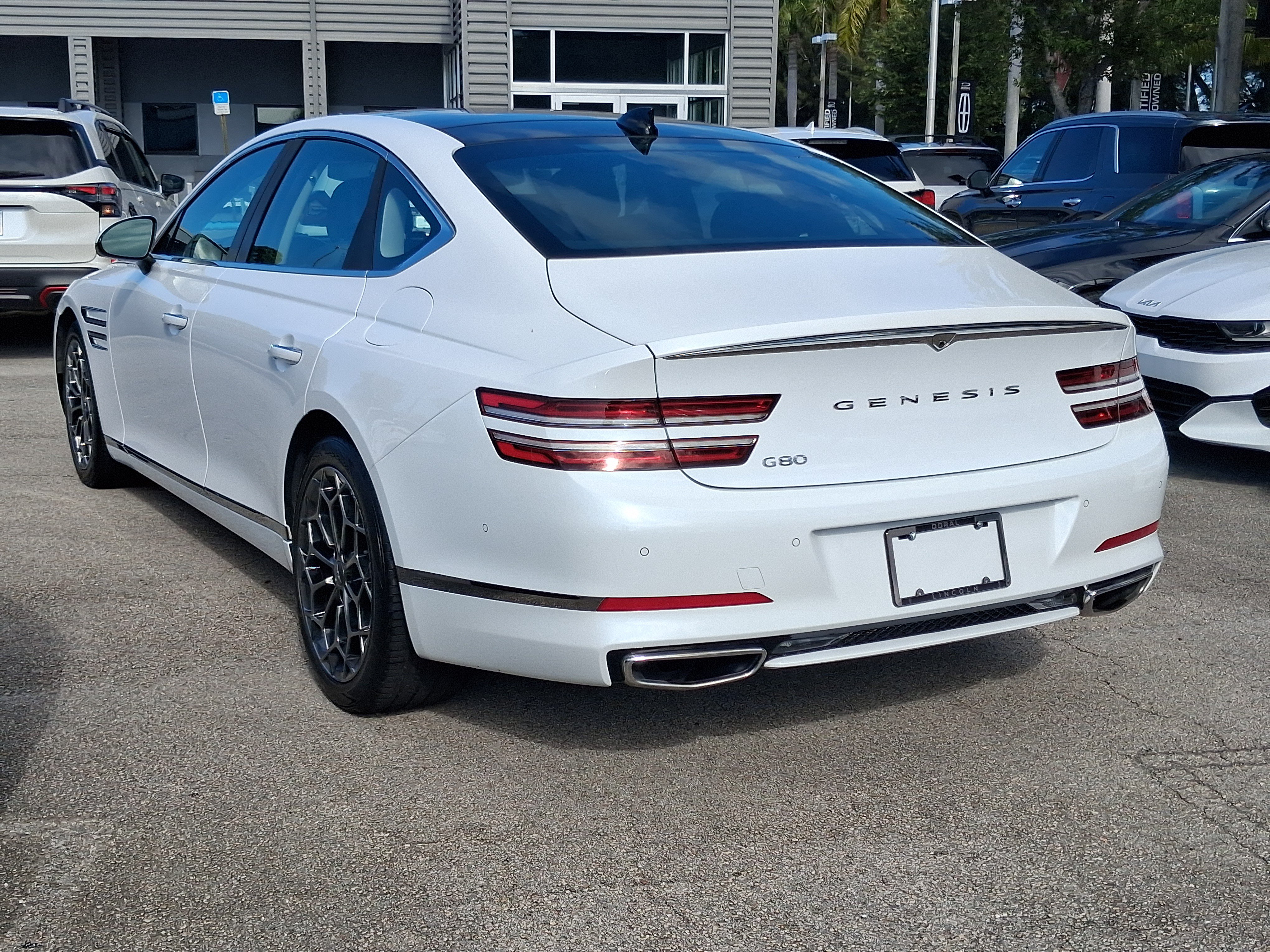 Used 2021 Genesis G80 2.5T w/ Prestige Package RWD image 3