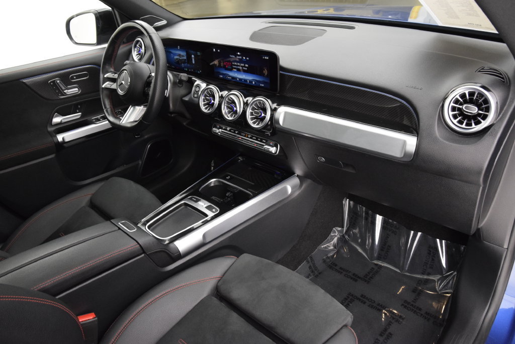 Used 2024 Mercedes-Benz GLB 250 image 15