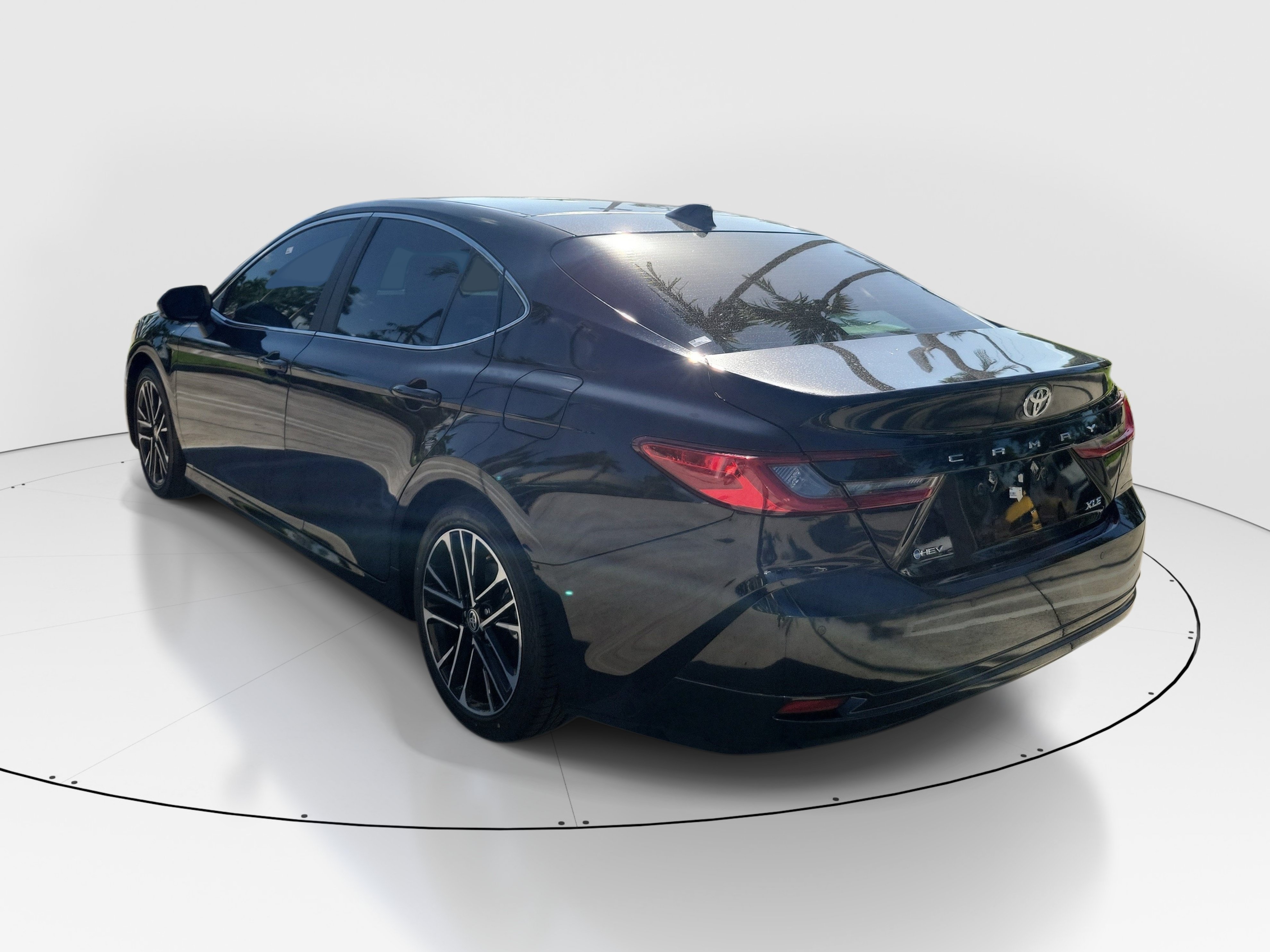 Certified 2025 Toyota Camry XLE w/ Premium Plus Package FWD image 5
