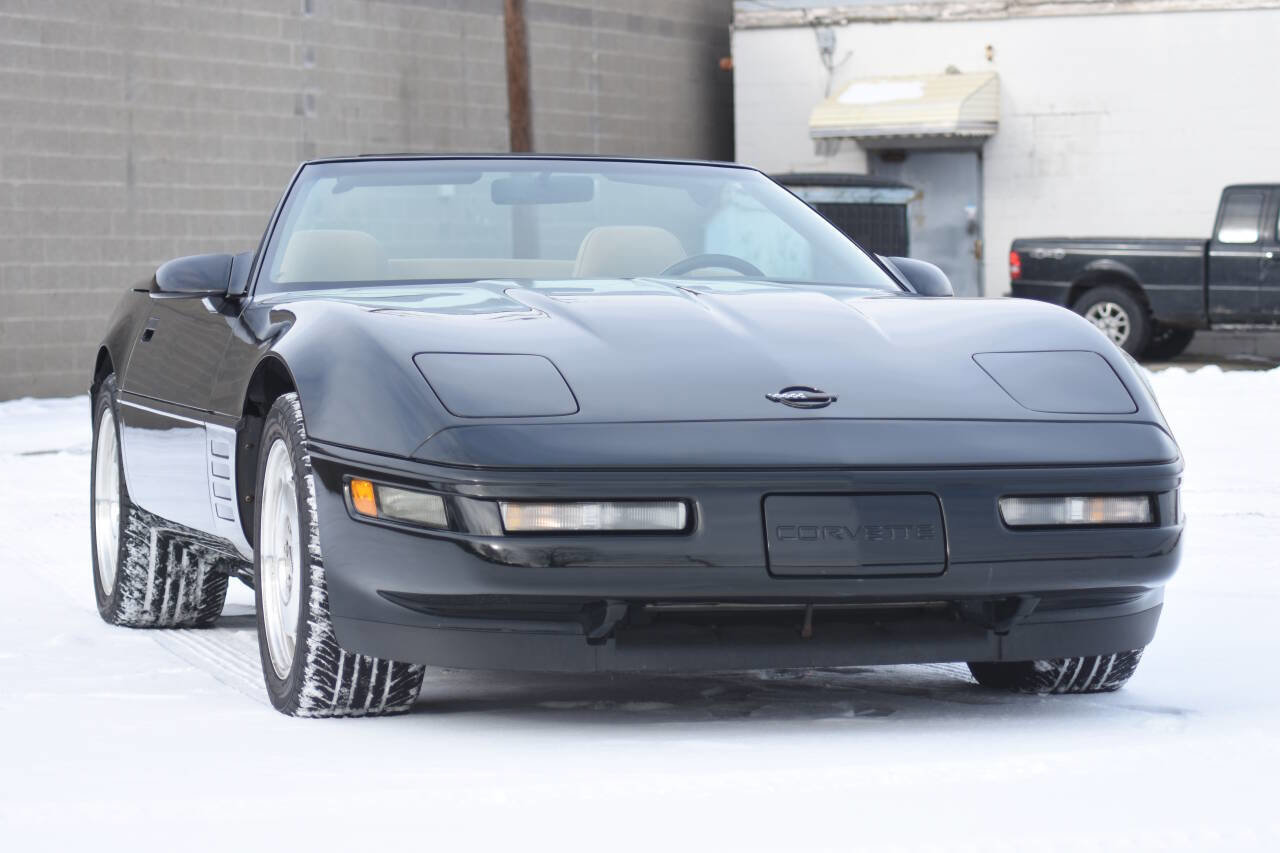 Used 1994 Chevrolet Corvette Convertible image 7