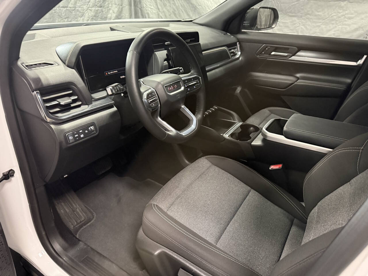Used 2025 GMC Terrain Elevation AWD/4WD image 18
