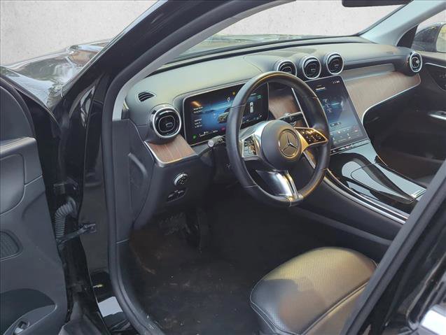Used 2024 Mercedes-Benz GLC 300 4MATIC image 11