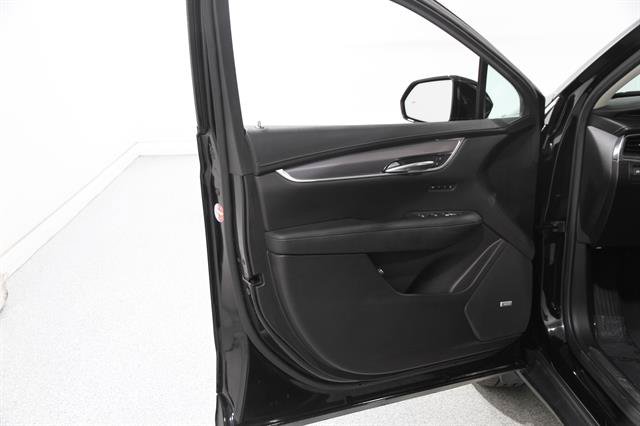 Used 2019 Cadillac XT5 Luxury AWD/4WD image 4
