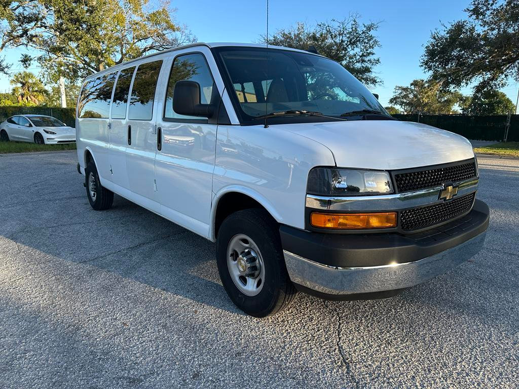 Used 2025 Chevrolet Express 3500 LT w/ LT Preferred Equipment Group image 2