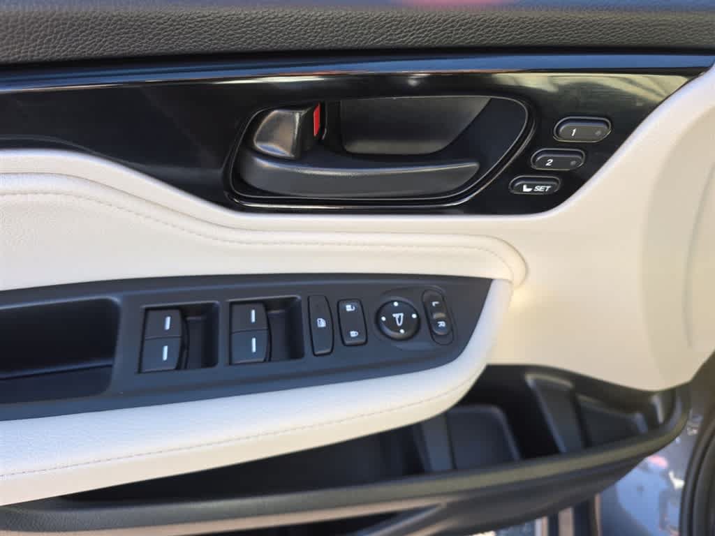 Certified 2026 Honda Odyssey Touring image 17