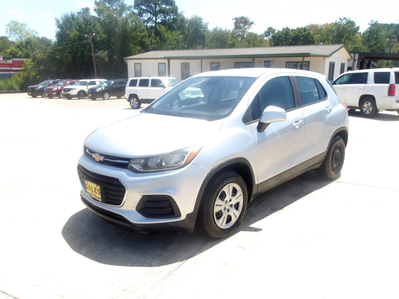Used 2018 Chevrolet Trax LS FWD image 2