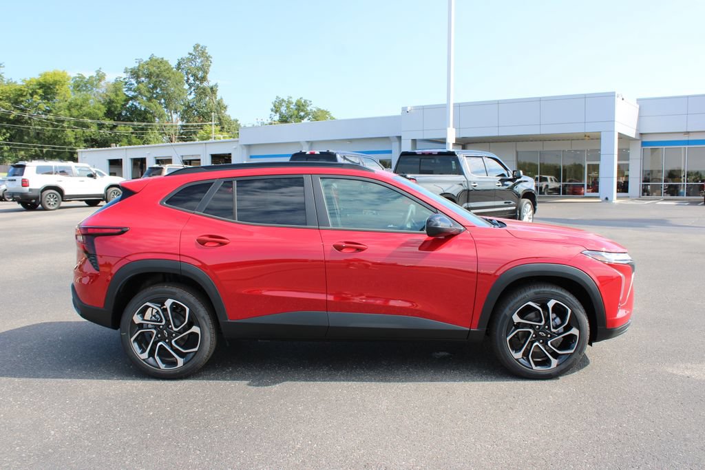 New 2026 Chevrolet Trax RS w/ Driver Confidence Package FWD image 11
