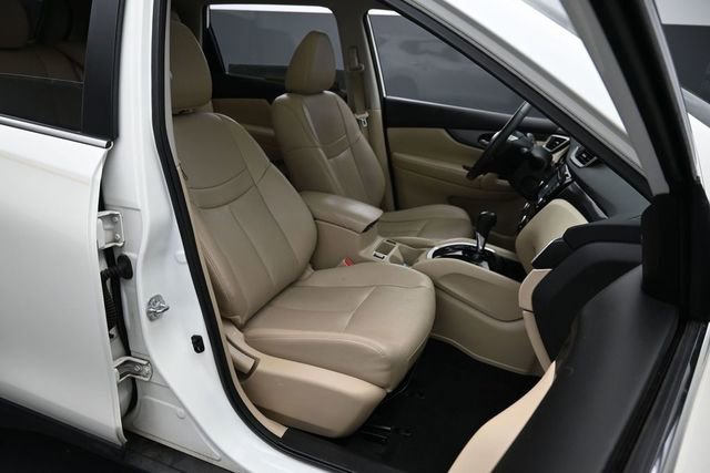 Used 2016 Nissan Rogue SL w/ SL Premium Package FWD image 28