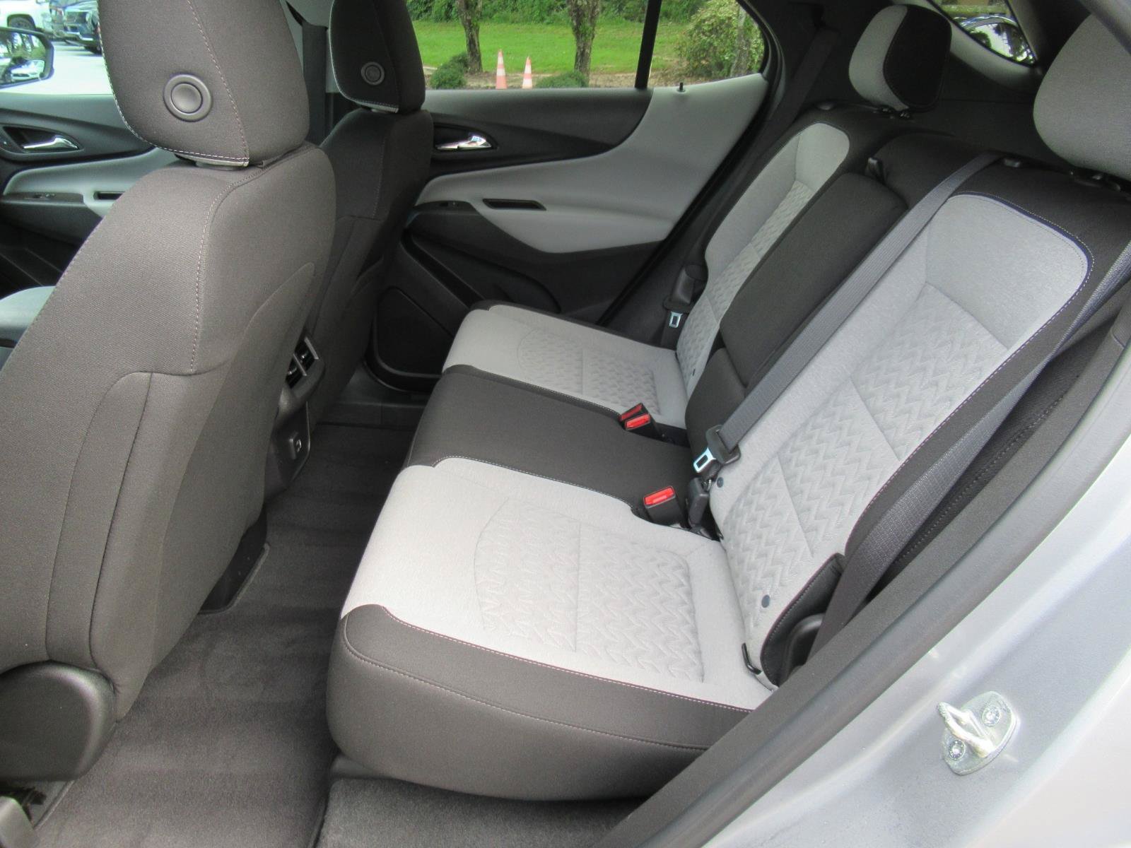 Used 2024 Chevrolet Equinox LS w/ LS Convenience Package FWD image 33