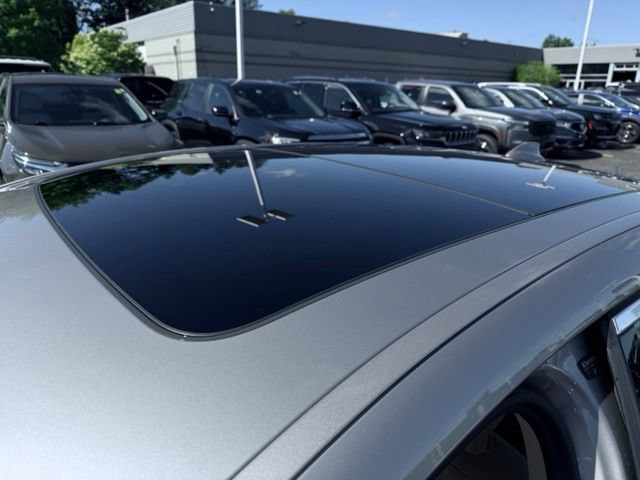 Used 2018 BMW 750i RWD image 10