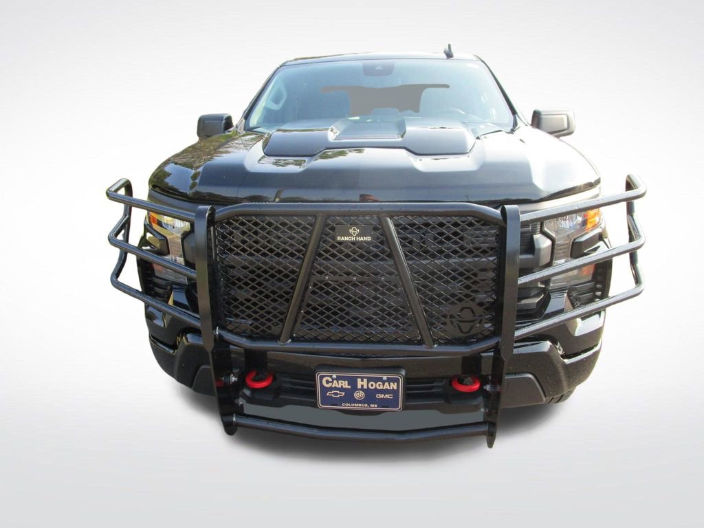 Used 2023 Chevrolet Silverado 1500 Custom Trail Boss w/ LPO, Dark Essentials Package image 4