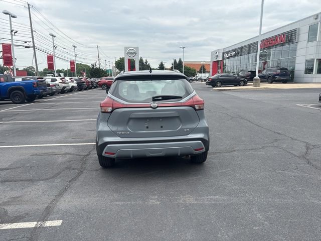 Certified 2023 Nissan Kicks SR FWD image 8