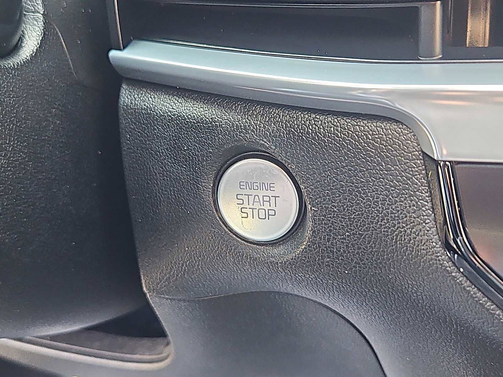 Used 2024 Kia Sorento SX Prestige w/ Sage Leather Package image 27