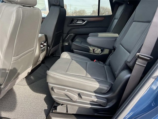 New 2026 GMC Yukon Denali w/ Sun & Power Step Package image 11